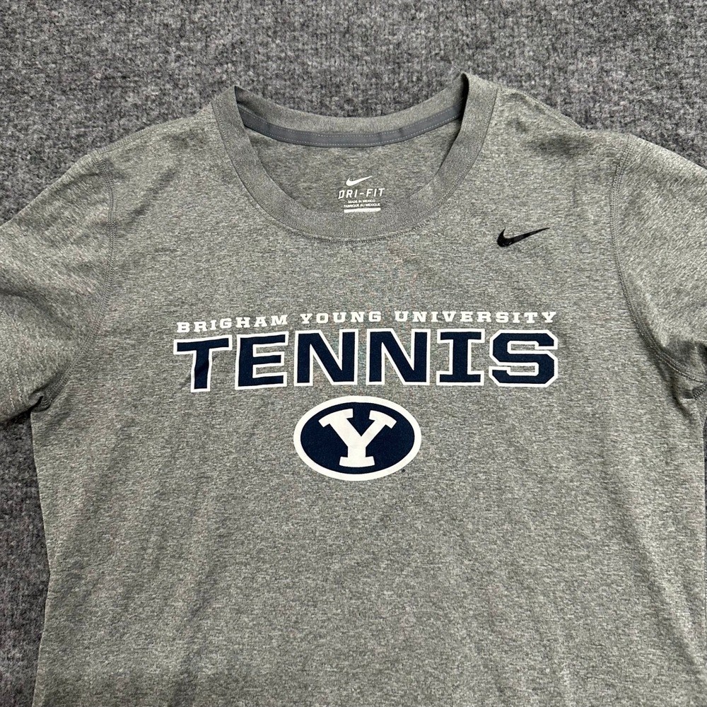 Nike T-Shirt Womens Size M Grey Heather BYU Tennis Dri-Fit Athletic Short Sleeve